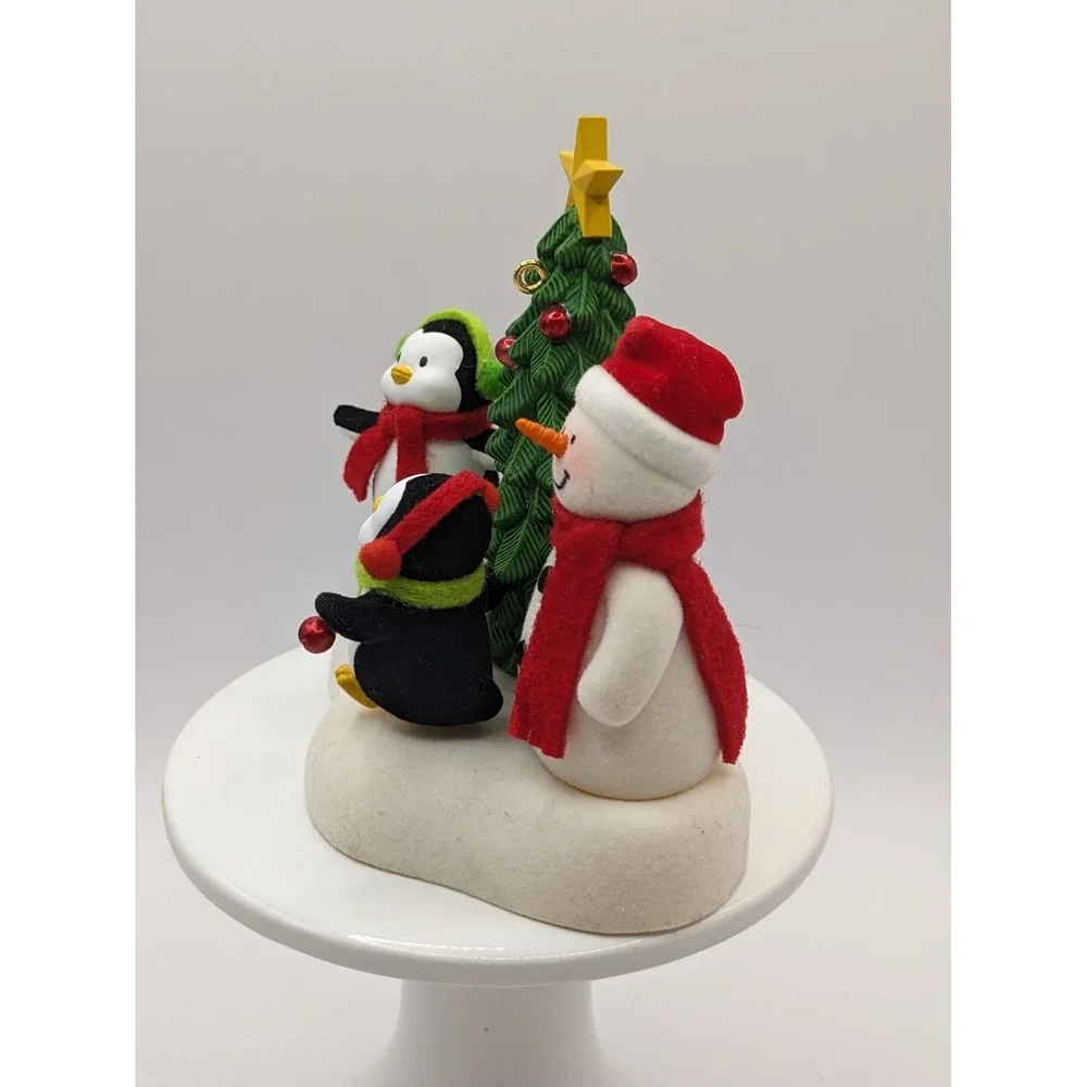 Hallmark 2007 Very Merry Trio‎ Magic Sound Ornament Penguins Snowman Flocked